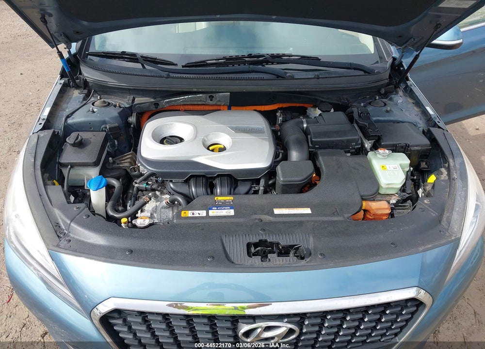 2016 HYUNDAI SONATA HYBRID LIMITED VIN: KMHE34L11GA017074