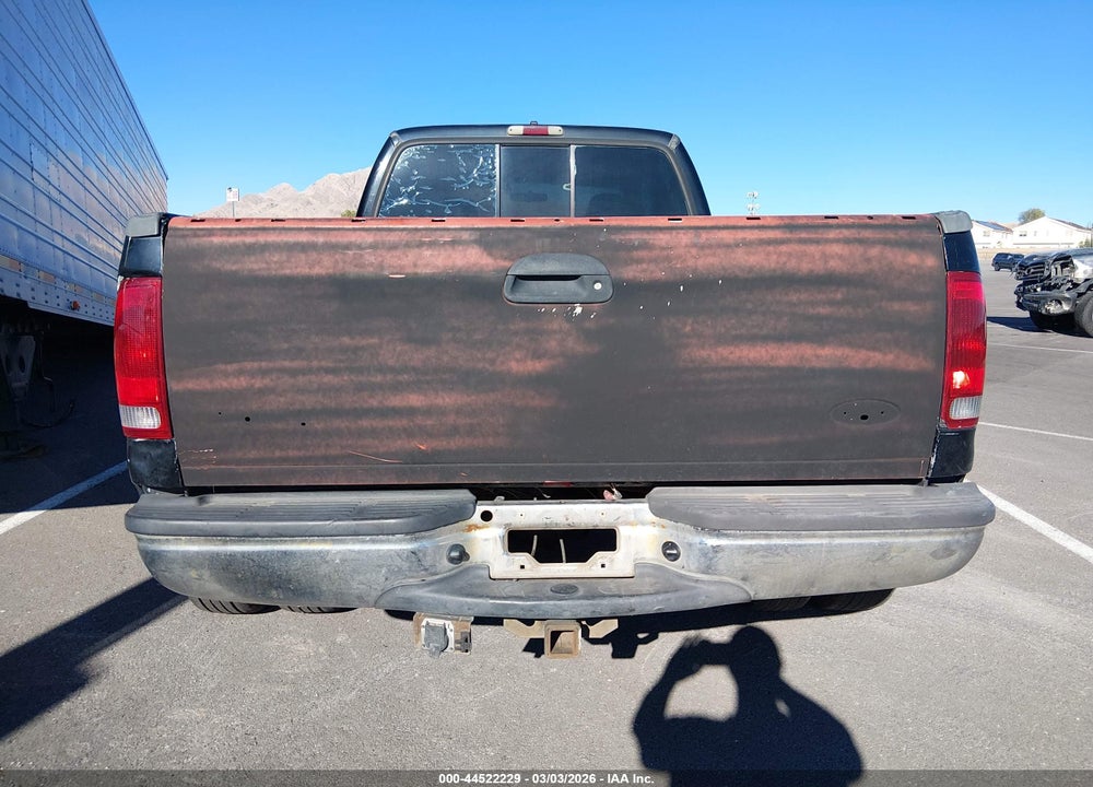 2002 FORD F-350 LARIAT/XL/XLT VIN: 1FTWW33F12ED30617