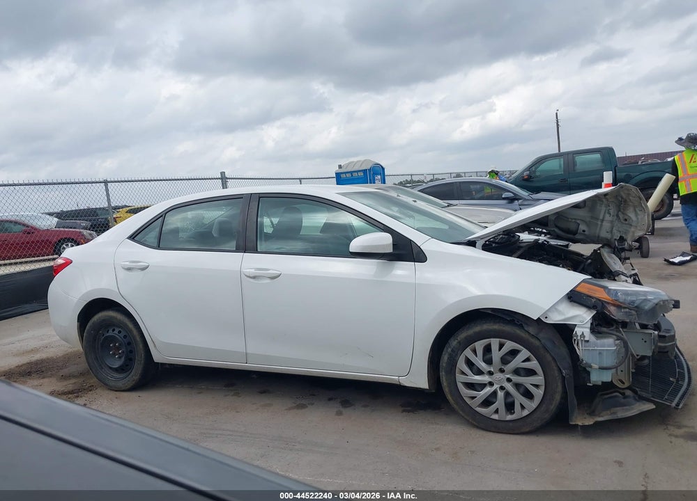2017 TOYOTA COROLLA LE VIN: 5YFBURHE7HP696648