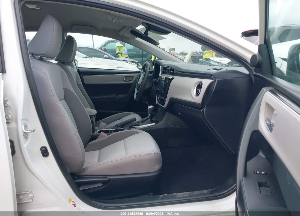 2017 TOYOTA COROLLA LE VIN: 5YFBURHE7HP696648