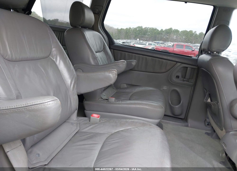 2006 TOYOTA SIENNA XLE VIN: 5TDBA22C56S074383