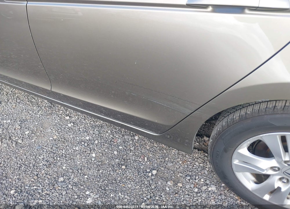 2010 HONDA ACCORD 2.4 LX-P VIN: 1HGCP2F49AA005094
