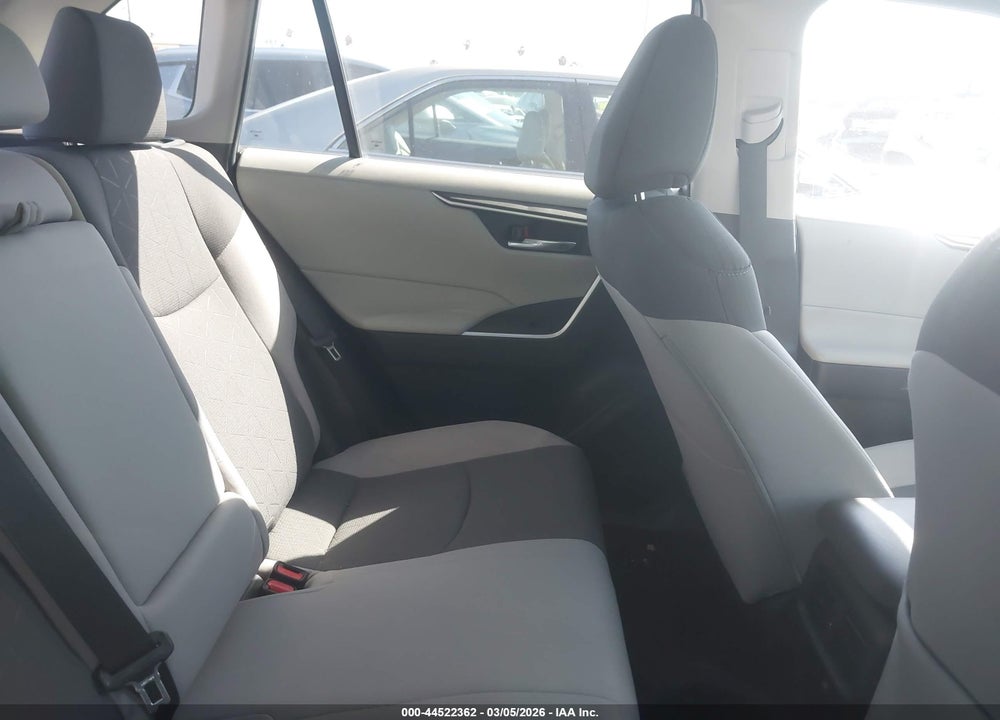 2021 TOYOTA RAV4 HYBRID XLE VIN: 4T3RWRFV0MU017184