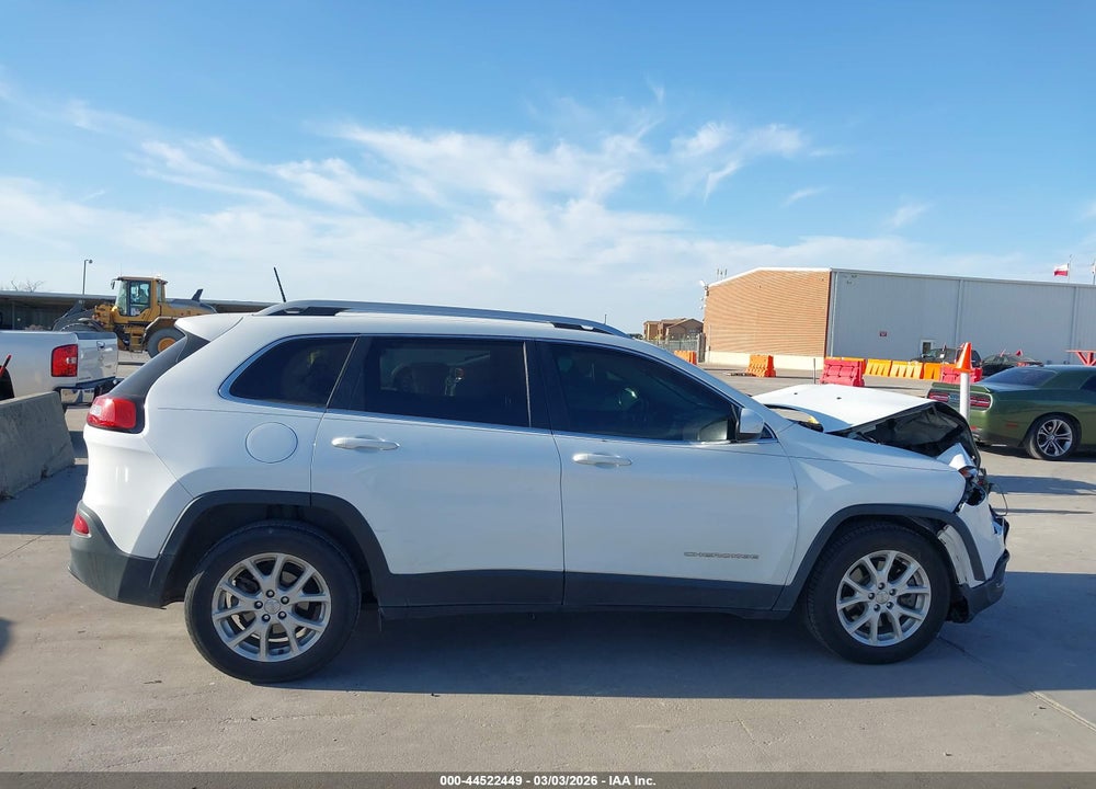 2017 JEEP CHEROKEE LATITUDE FWD VIN: 1C4PJLCB5HW653166
