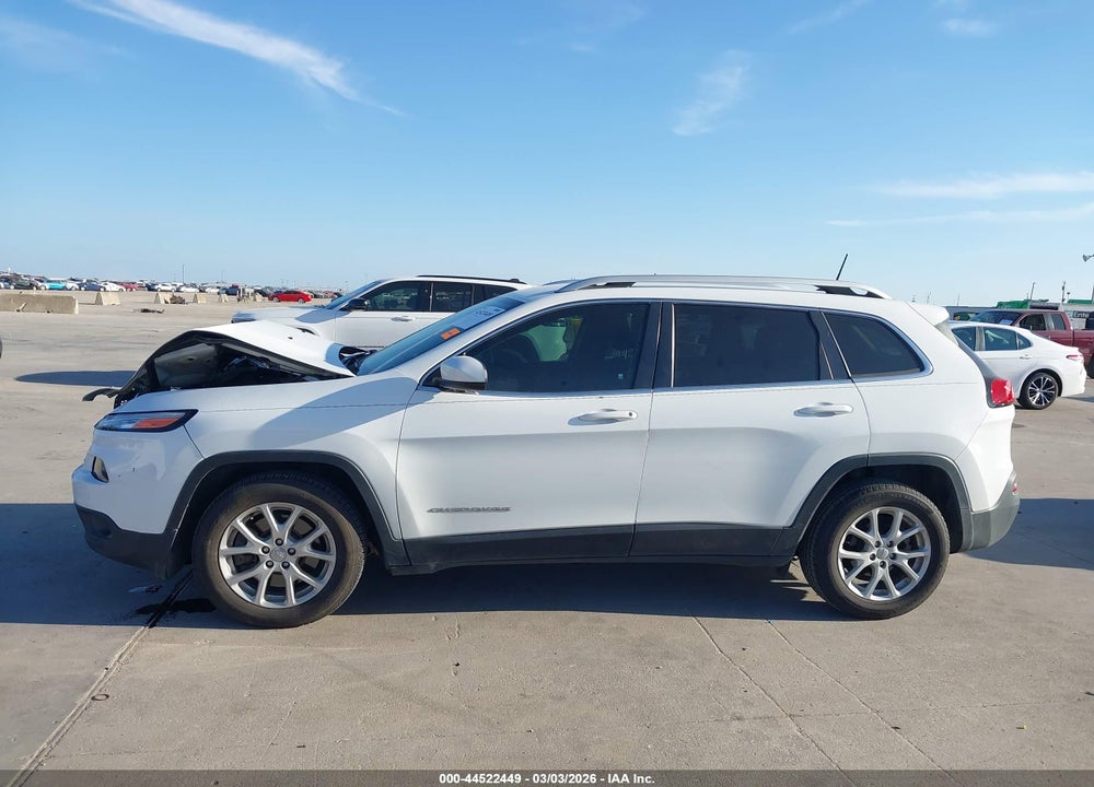 2017 JEEP CHEROKEE LATITUDE FWD VIN: 1C4PJLCB5HW653166
