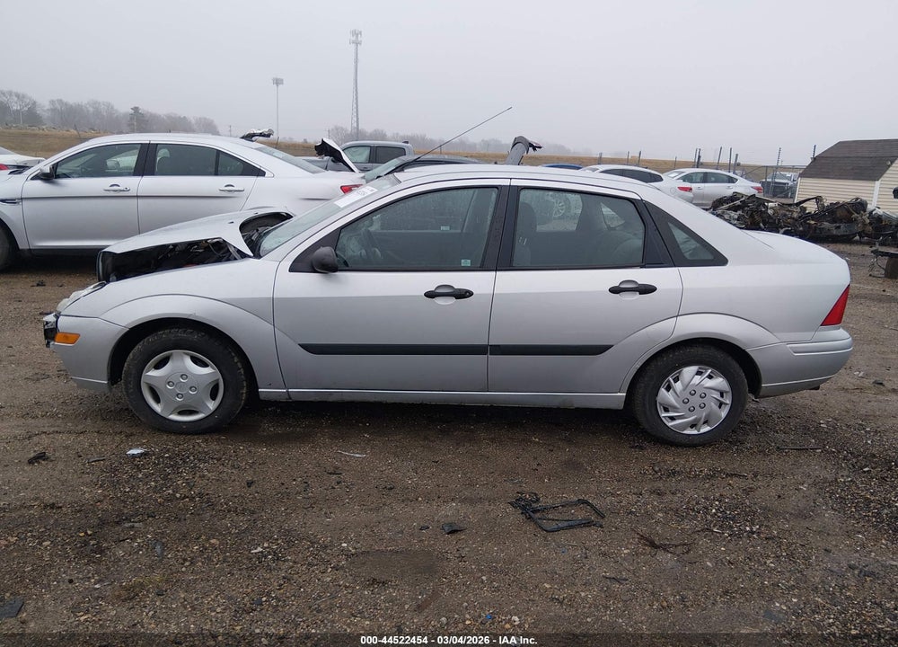 2002 FORD FOCUS LX VIN: 1FAFP33P02W159901