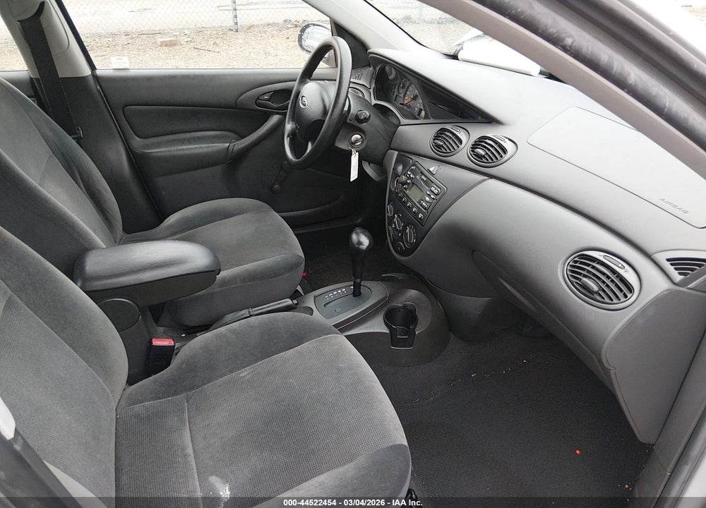 2002 FORD FOCUS LX VIN: 1FAFP33P02W159901
