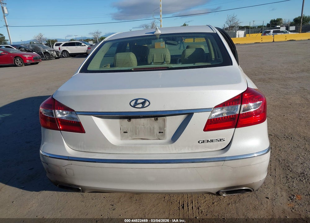 2013 HYUNDAI GENESIS 3.8 VIN: KMHGC4DD4DU237501