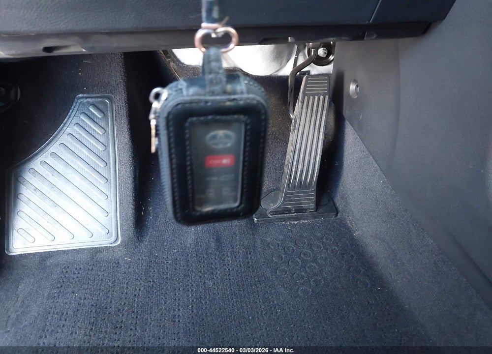 2025 TOYOTA SIENNA XLE VIN: 5TDJSKFC1SS188796