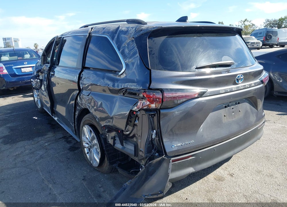 2025 TOYOTA SIENNA XLE VIN: 5TDJSKFC1SS188796
