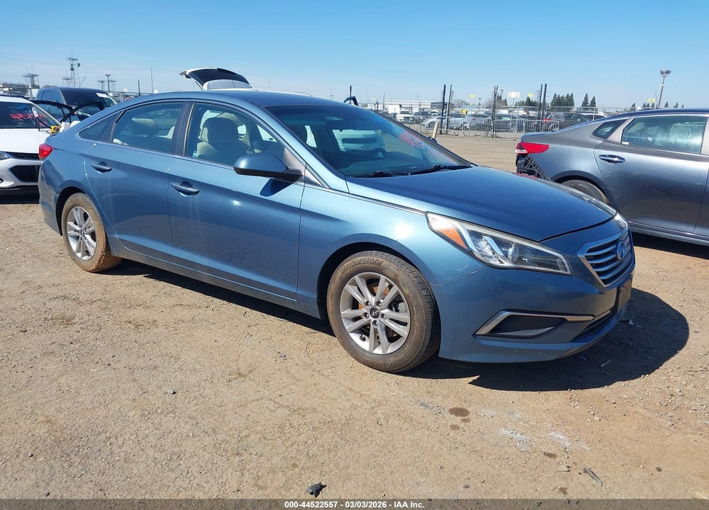 2016 HYUNDAI SONATA VIN: 5NPE24AF3GH396304