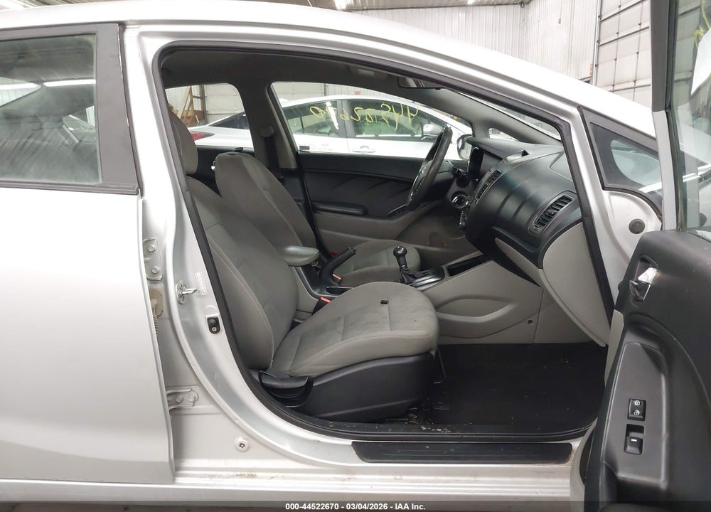 2016 KIA FORTE LX VIN: KNAFK4A67G5613774