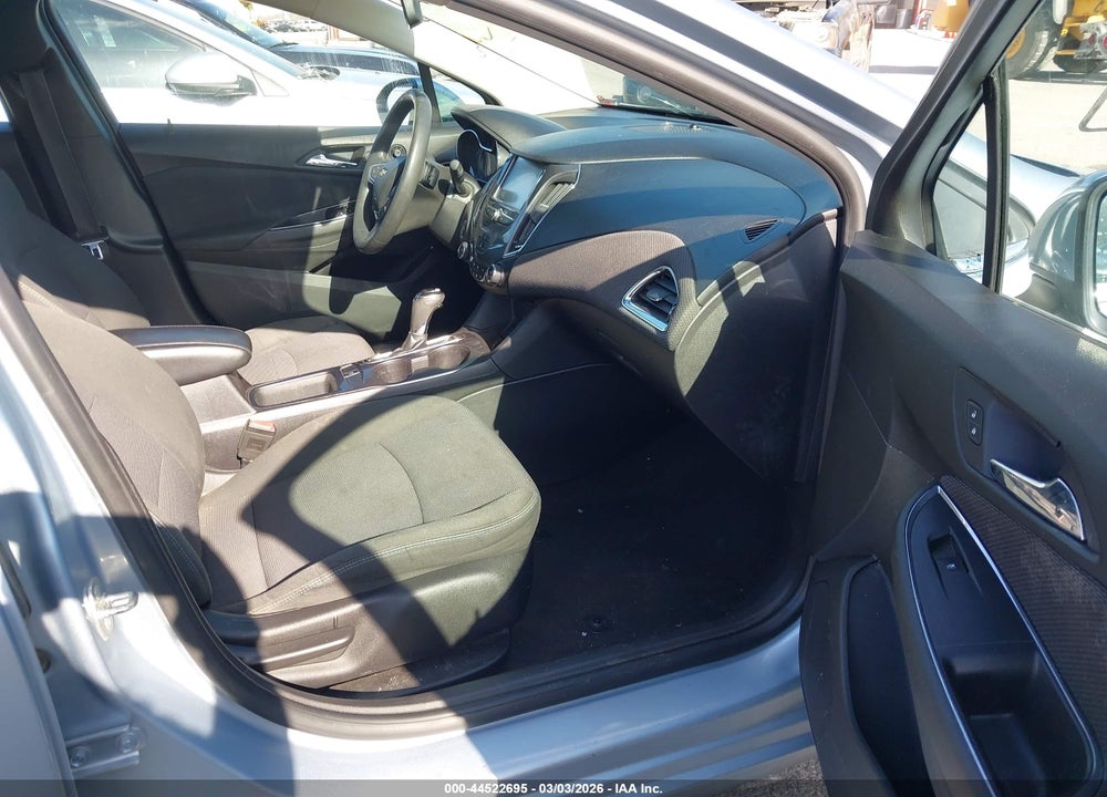 2017 CHEVROLET CRUZE LT AUTO VIN: 1G1BE5SM2H7167219