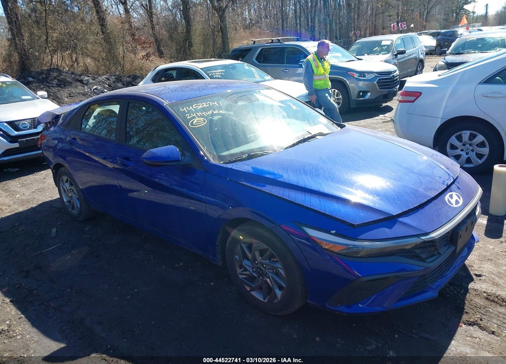 2024 HYUNDAI ELANTRA SEL VIN: KMHLM4DG1RU783038