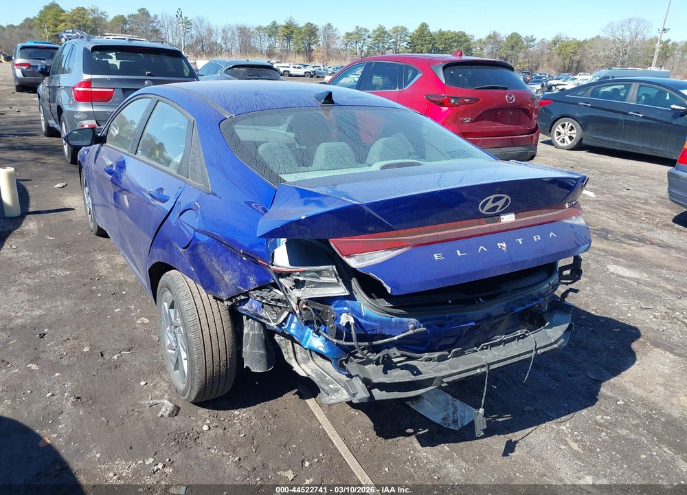 2024 HYUNDAI ELANTRA SEL VIN: KMHLM4DG1RU783038