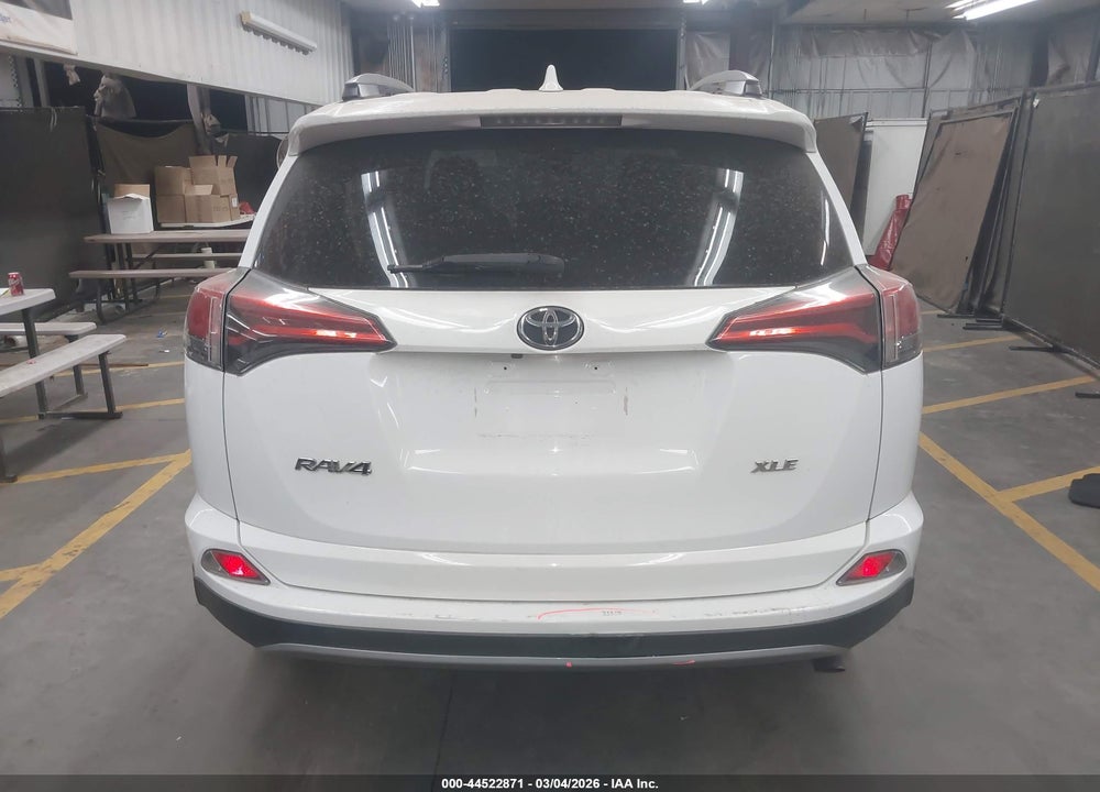 2017 TOYOTA RAV4 XLE VIN: 2T3WFREV3HW383361
