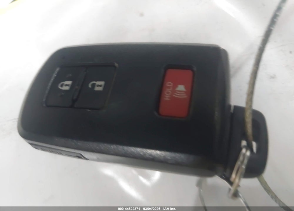 2017 TOYOTA RAV4 XLE VIN: 2T3WFREV3HW383361