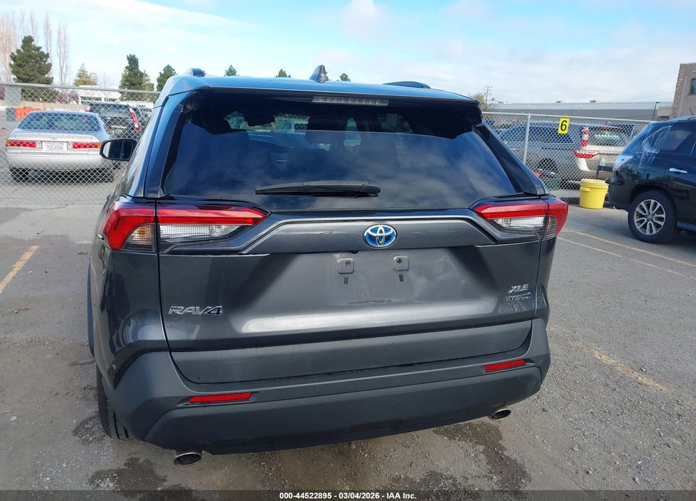 2021 TOYOTA RAV4 HYBRID XLE VIN: 4T3R6RFV7MU026626