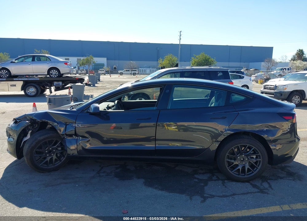 2025 TESLA MODEL 3 LONG RANGE REAR-WHEEL DRIVE/STANDARD REAR-WHEEL DRIVE VIN: 5YJ3E1EA3SF072160