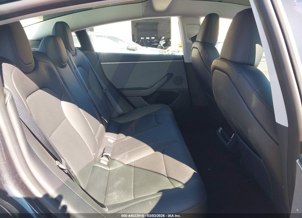 2025 TESLA MODEL 3 LONG RANGE REAR-WHEEL DRIVE/STANDARD REAR-WHEEL DRIVE VIN: 5YJ3E1EA3SF072160