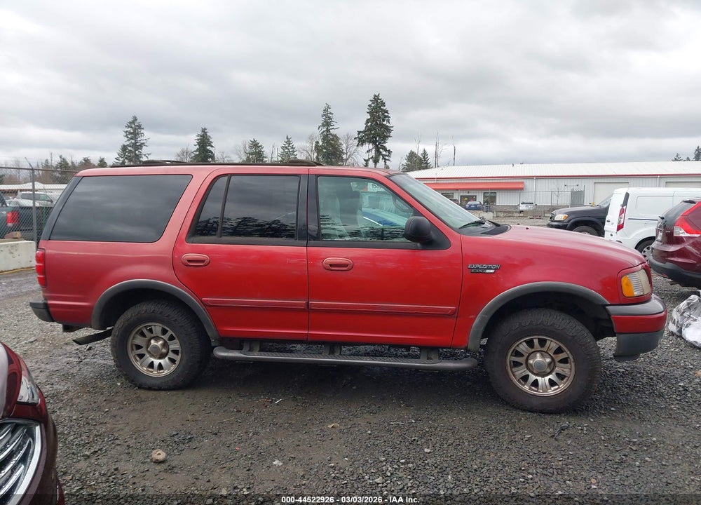 2001 FORD EXPEDITION XLT VIN: 1FMPU16L11LA84206
