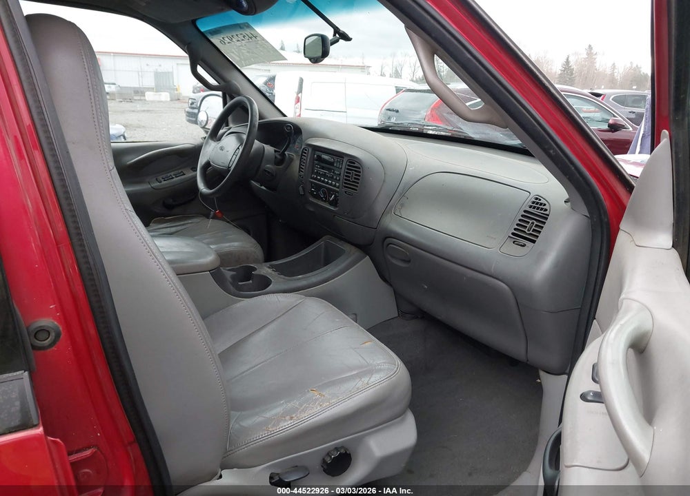 2001 FORD EXPEDITION XLT VIN: 1FMPU16L11LA84206