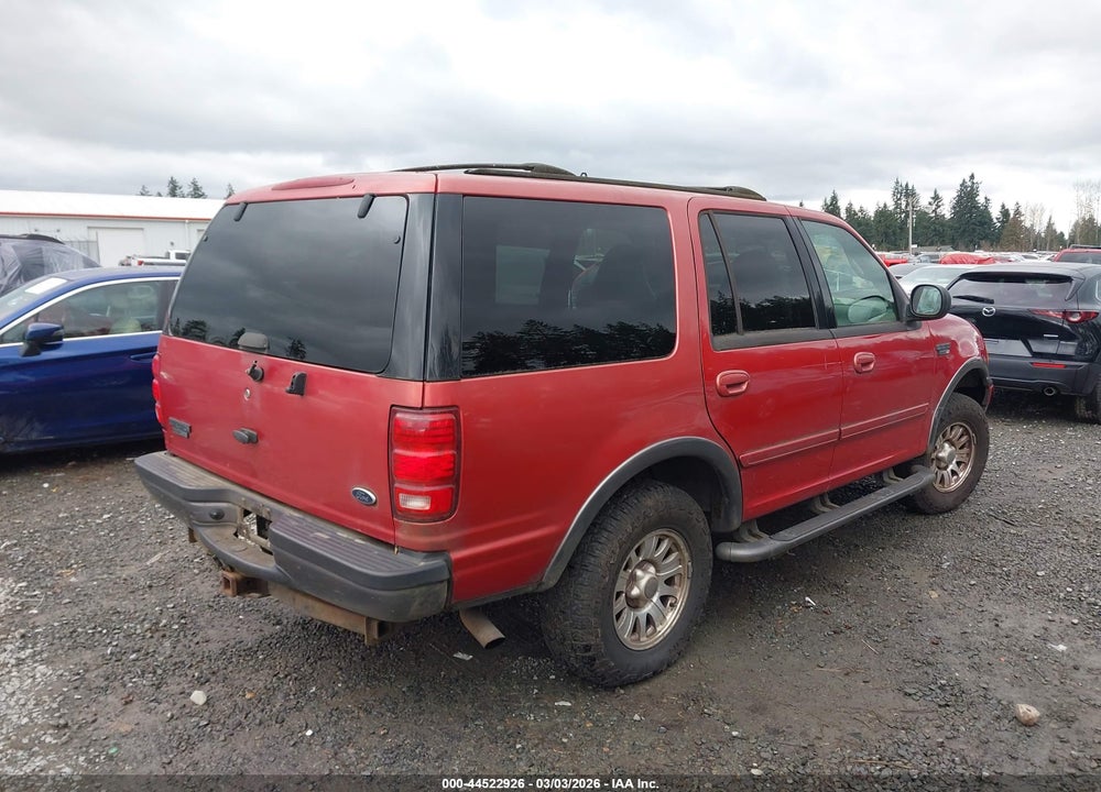 2001 FORD EXPEDITION XLT VIN: 1FMPU16L11LA84206