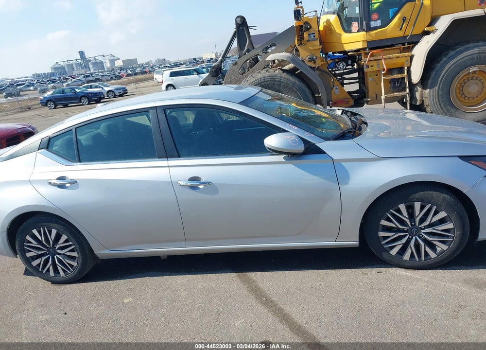 2023 NISSAN ALTIMA SV FWD VIN: 1N4BL4DV7PN332677