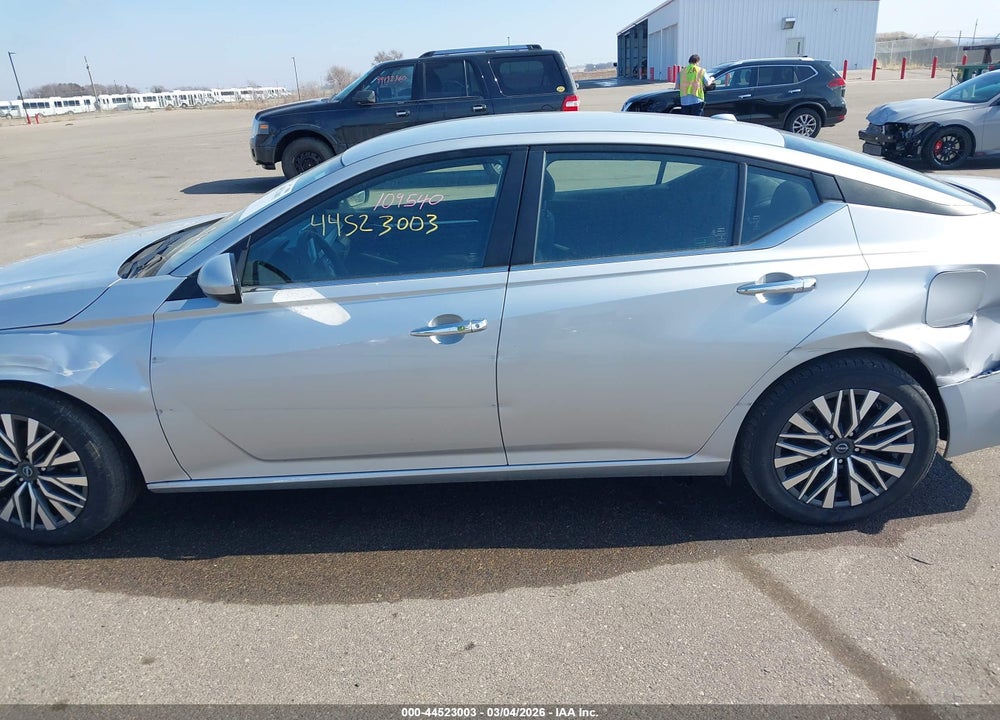 2023 NISSAN ALTIMA SV FWD VIN: 1N4BL4DV7PN332677
