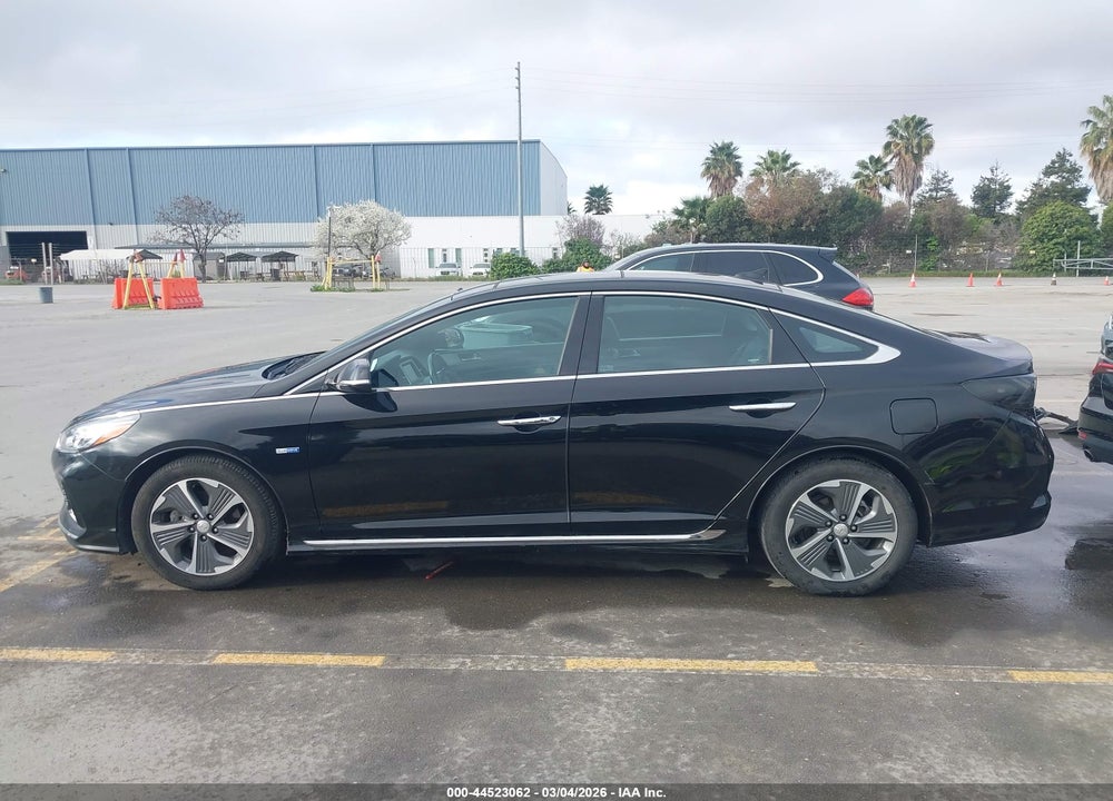 2019 HYUNDAI SONATA HYBRID LIMITED VIN: KMHE34L34KA092636
