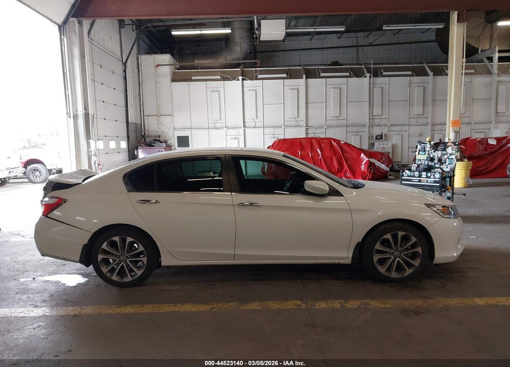 2015 HONDA ACCORD SPORT VIN: 1HGCR2F52FA050193