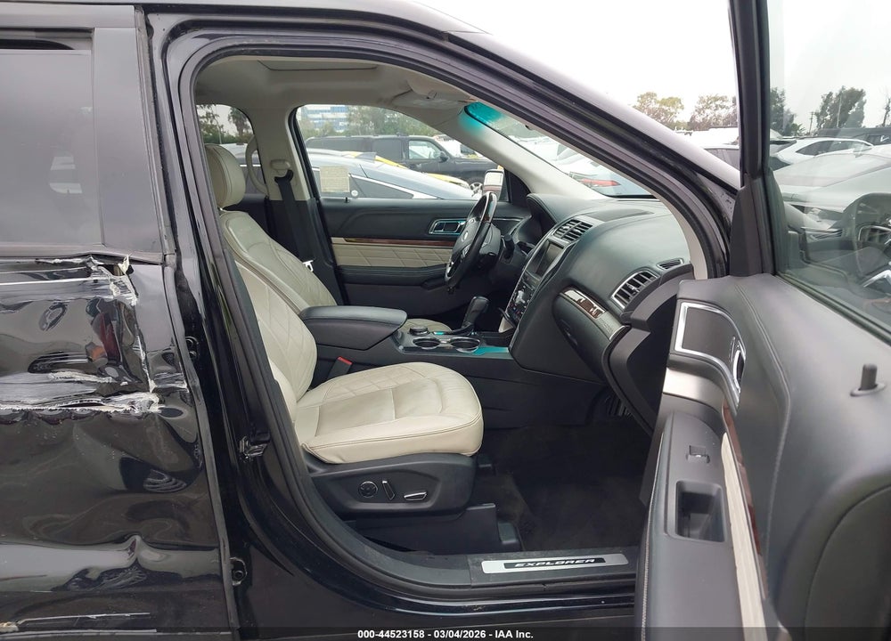 2016 FORD EXPLORER PLATINUM VIN: 1FM5K8HT3GGB42353