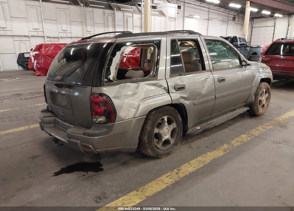 2008 CHEVROLET TRAILBLAZER LS VIN: 1GNDT13S382251856