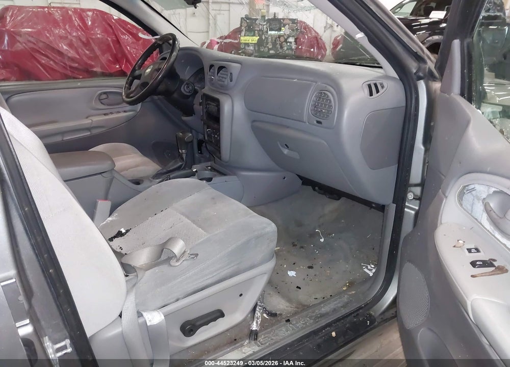 2008 CHEVROLET TRAILBLAZER LS VIN: 1GNDT13S382251856
