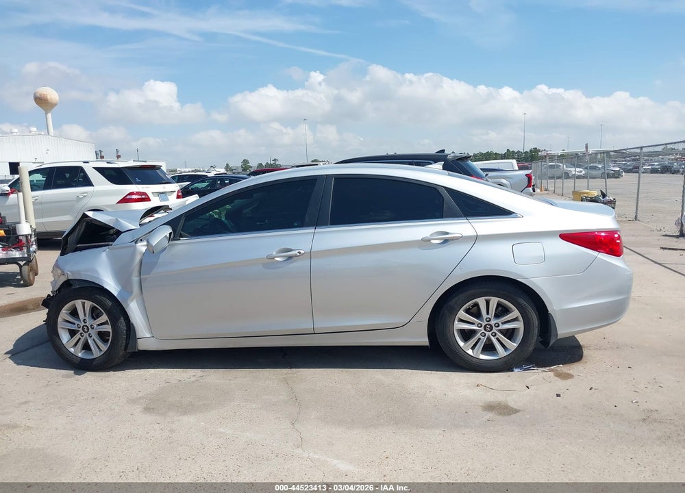 2013 HYUNDAI SONATA GLS VIN: 5NPEB4AC1DH688650