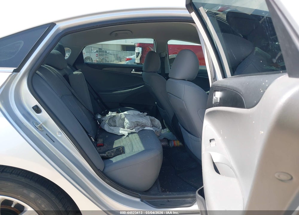 2013 HYUNDAI SONATA GLS VIN: 5NPEB4AC1DH688650