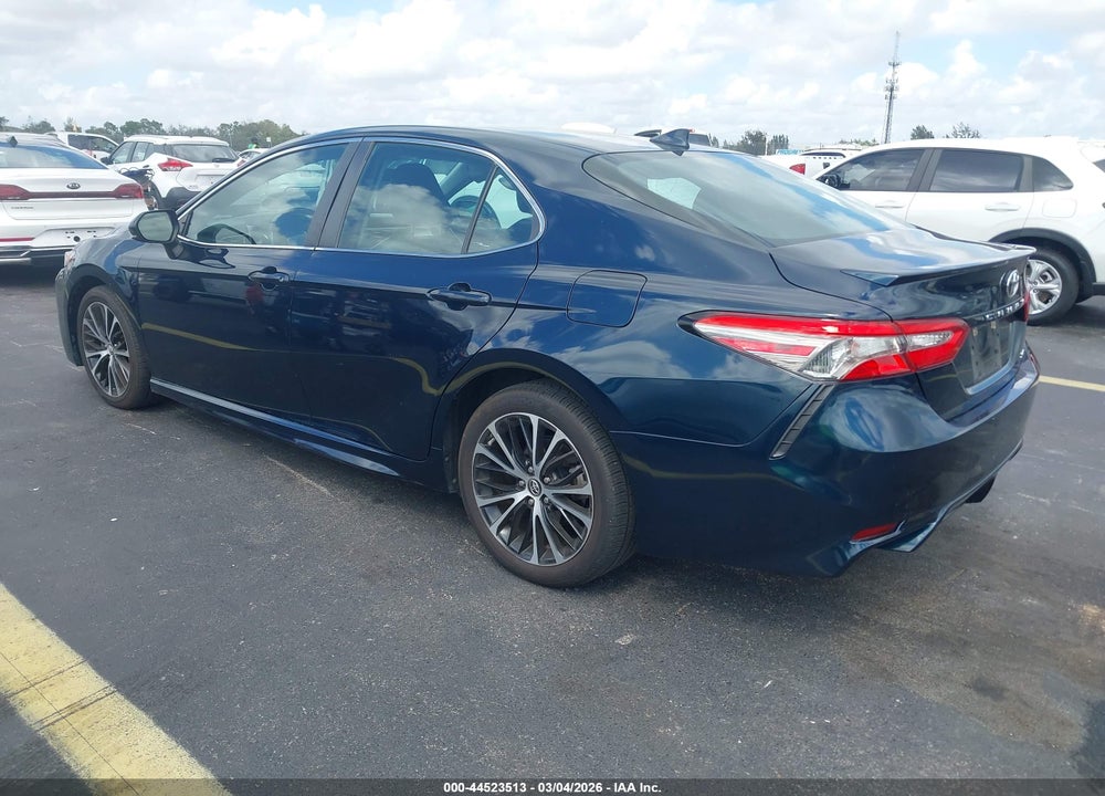 2019 TOYOTA CAMRY SE VIN: 4T1B11HK8KU687883