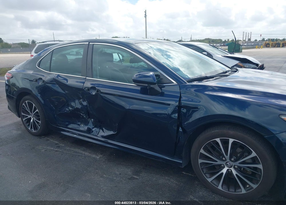 2019 TOYOTA CAMRY SE VIN: 4T1B11HK8KU687883