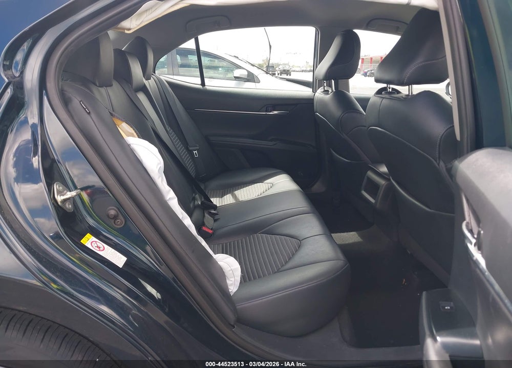 2019 TOYOTA CAMRY SE VIN: 4T1B11HK8KU687883