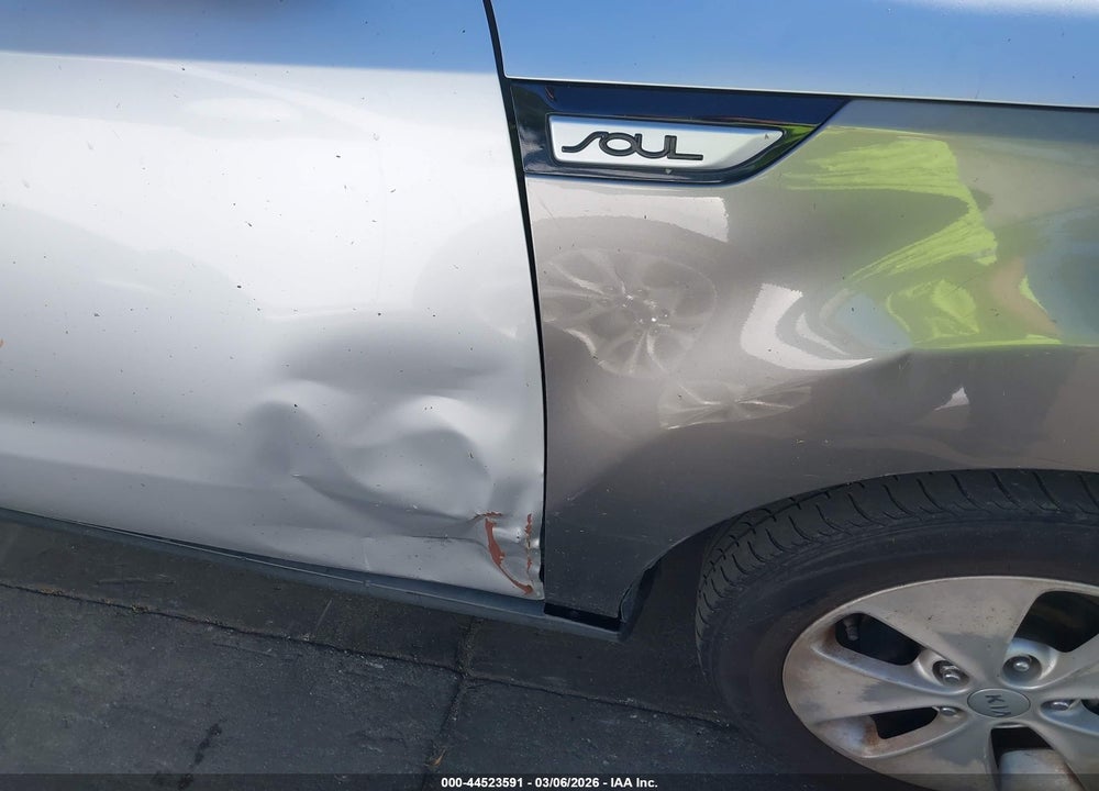 2015 KIA SOUL VIN: KNDJN2A25F7766498