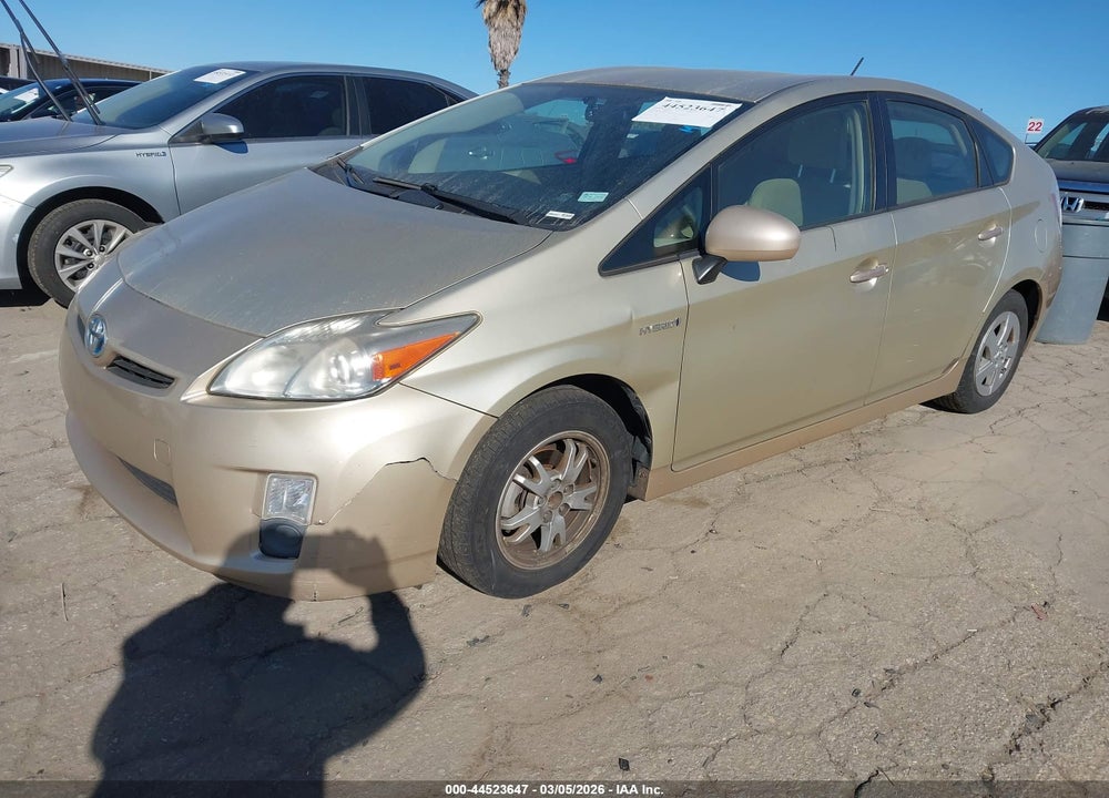 2011 TOYOTA PRIUS TWO VIN: JTDKN3DU9B0282103