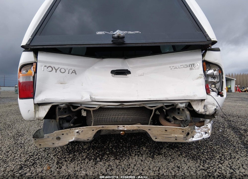 2000 TOYOTA TACOMA VIN: 5TEVL52N7YZ715176