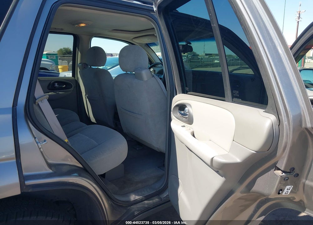 2006 CHEVROLET TRAILBLAZER LS VIN: 1GNDT13SX62332947