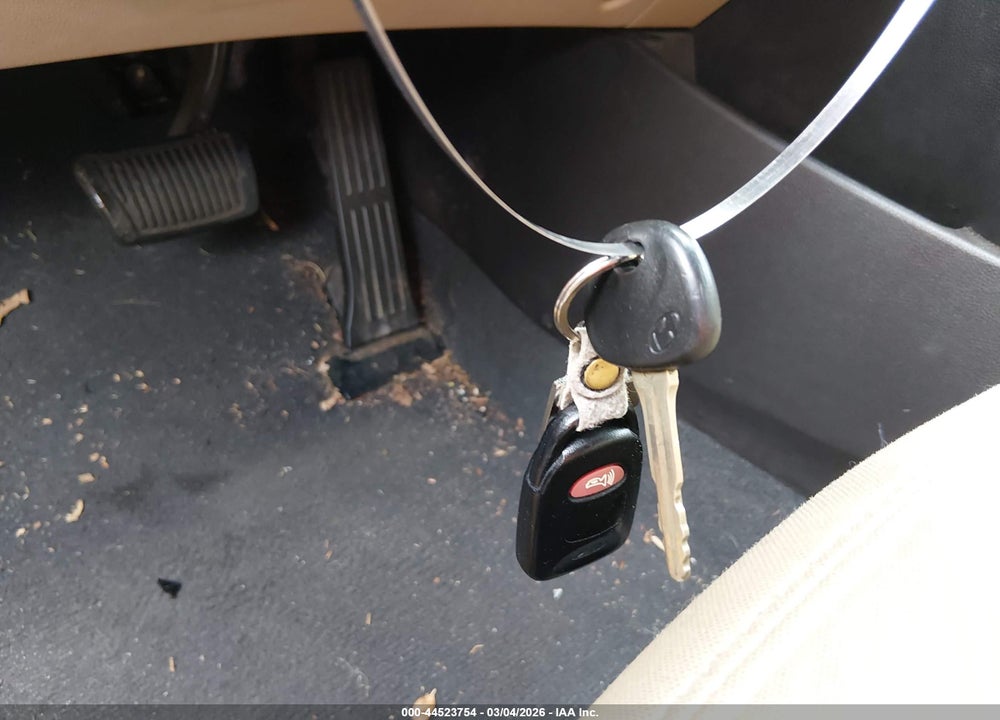 2013 HYUNDAI ELANTRA GLS VIN: 5NPDH4AE8DH232639