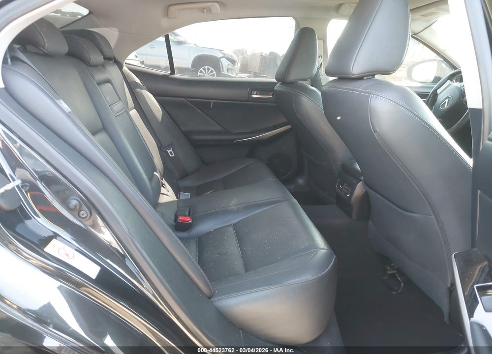 2018 LEXUS IS 300 VIN: JTHBA1D22J5075731