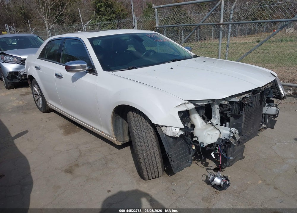 2015 CHRYSLER 300 LIMITED VIN: 2C3CCAAG0FH931113