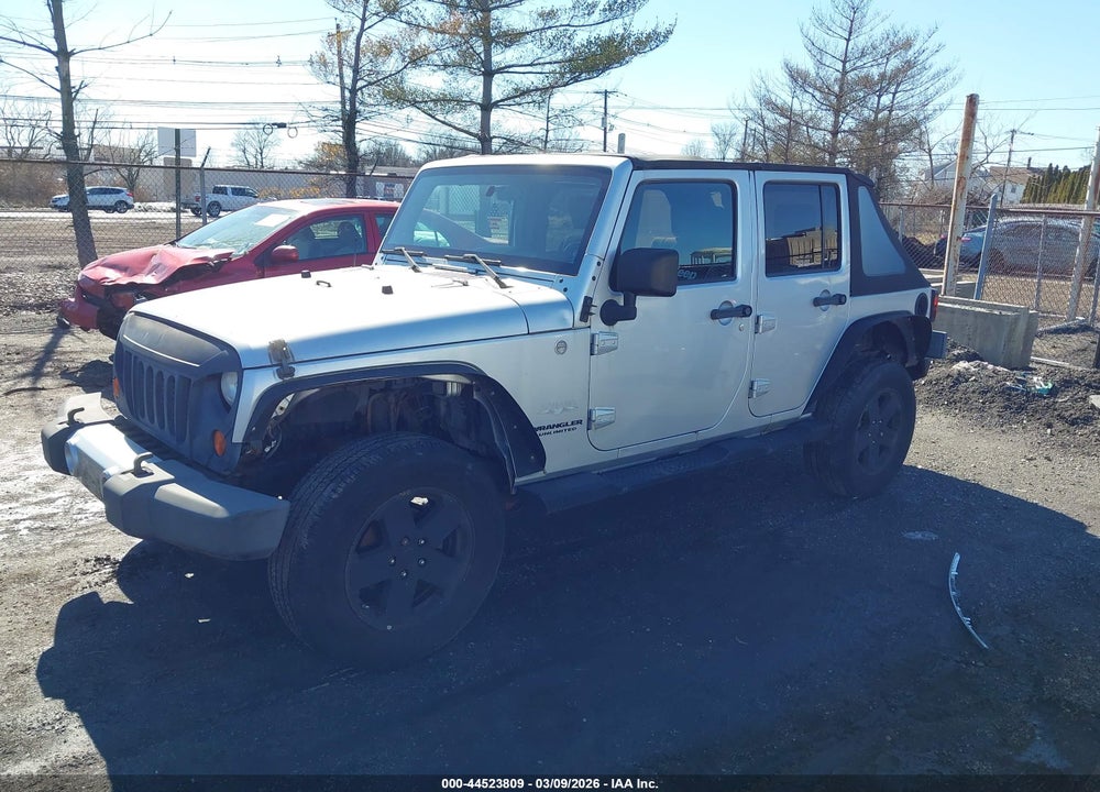 2010 JEEP WRANGLER UNLIMITED SAHARA VIN: 1J4BA5H10AL110072