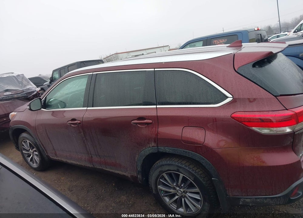 2017 TOYOTA HIGHLANDER XLE VIN: 5TDJZRFH6HS471736