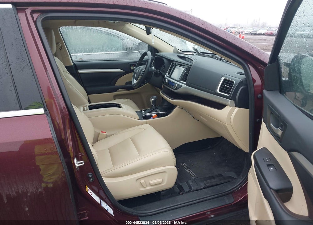 2017 TOYOTA HIGHLANDER XLE VIN: 5TDJZRFH6HS471736