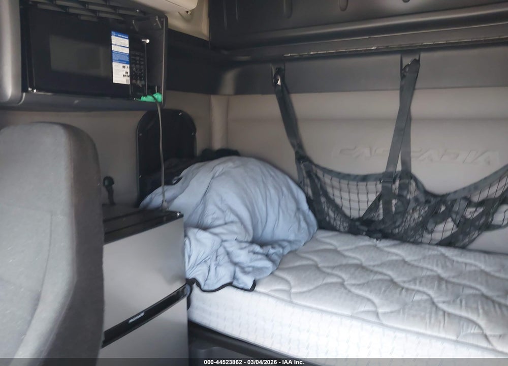 2019 FREIGHTLINER NEW CASCADIA 126 VIN: 3AKJHHDR2KSKJ5205